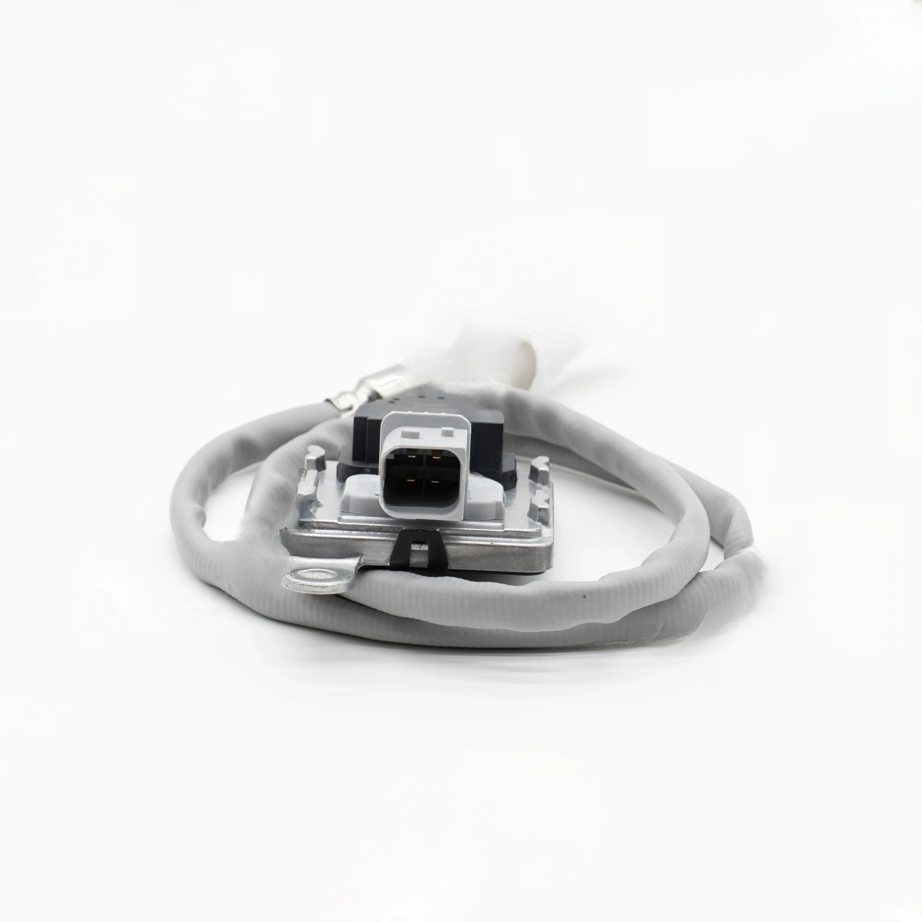 Detroit Diesel DD13/DD15/DD16 NOx Sensor Outlet | A0101532328