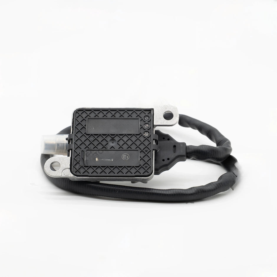 Volvo D11/D13/D16, Mack MP7/MP8 NOx Sensor Outlet | 22303391