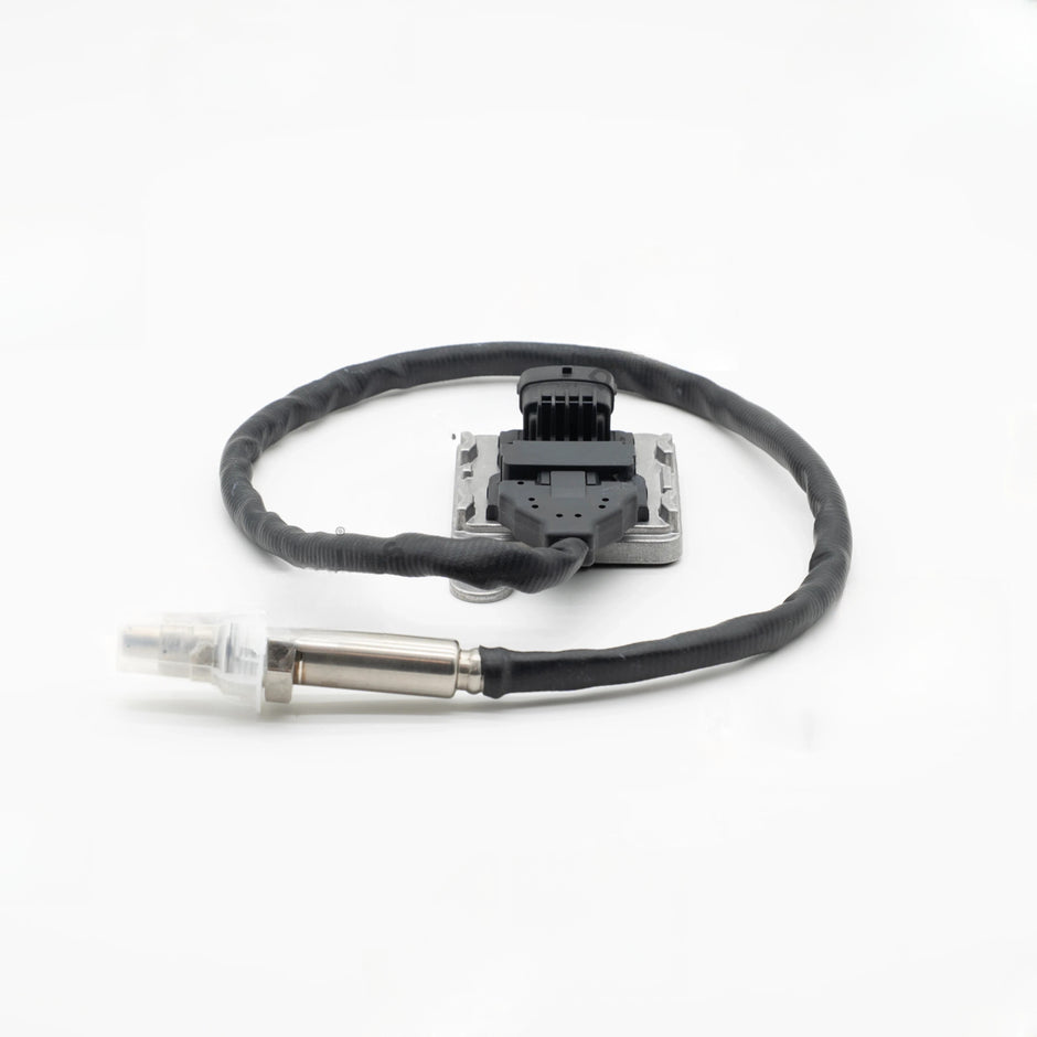Volvo D11/D13/D16, Mack MP7/MP8 NOx Sensor Outlet | 22303391