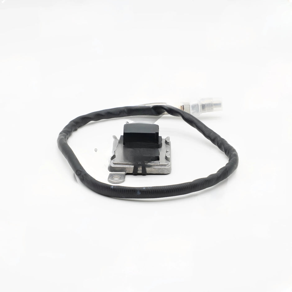 Volvo D11/D13/D16, Mack MP7/MP8 NOx Sensor Outlet | 22303391