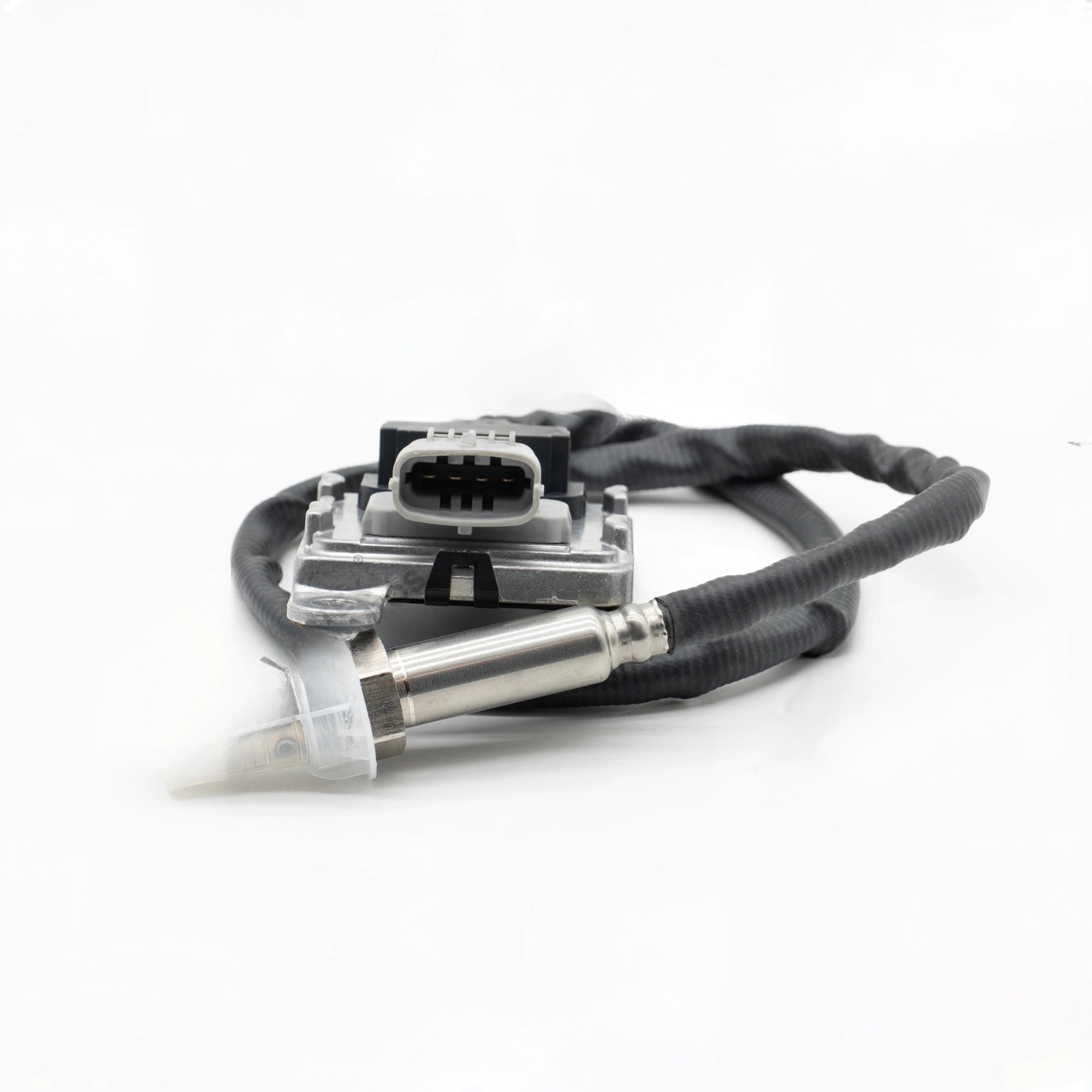 Volvo D11/D13/D16, Mack MP7/MP8 NOx Sensor Inlet | 22303390