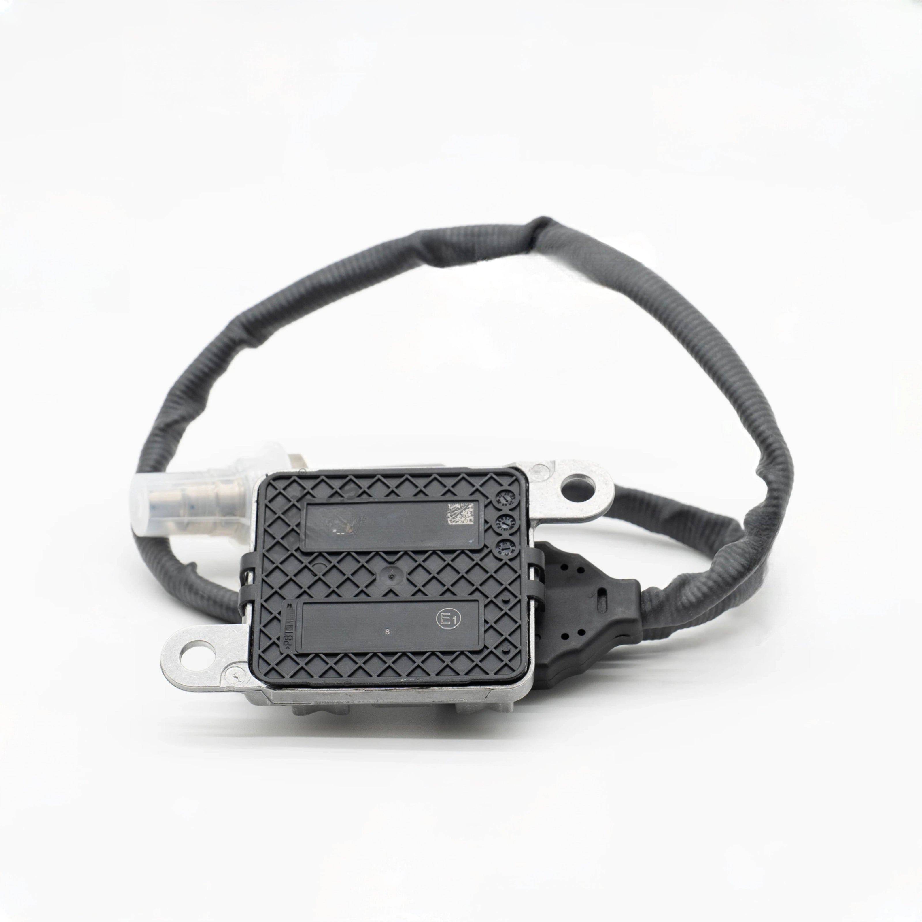 Volvo D11/D13/D16, Mack MP7/MP8 NOx Sensor Inlet | 22303390