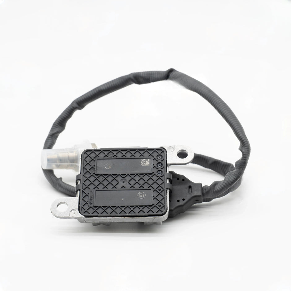 Volvo D11/D13/D16, Mack MP7/MP8 NOx Sensor Inlet | 22303390