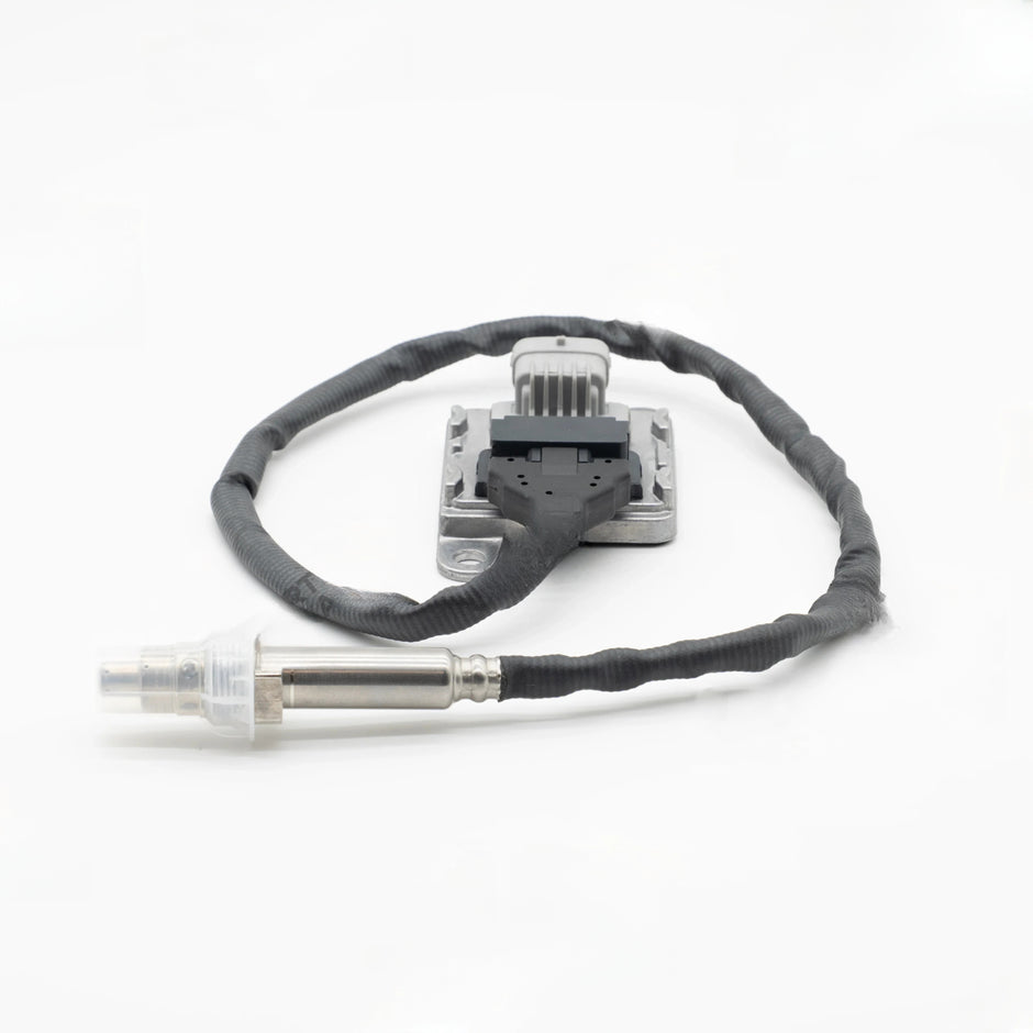 Volvo D11/D13/D16, Mack MP7/MP8 NOx Sensor Inlet | 22303390
