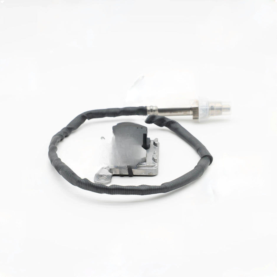 Volvo D11/D13/D16, Mack MP7/MP8 NOx Sensor Inlet | 22303390