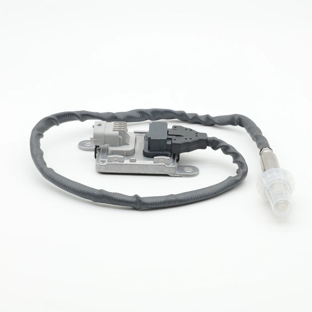Volvo D11/D13/D16, Mack MP7/MP8 NOx Sensor Inlet | 22303390